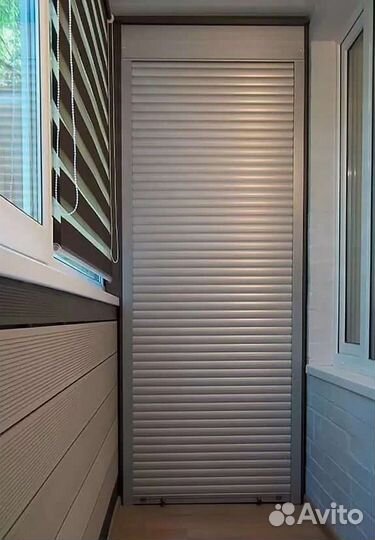 Шкаф с рольставнями на балкон по вашим размерам