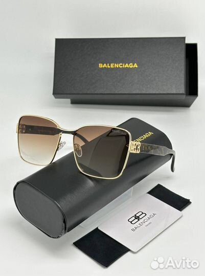 Солнцезащитные очки женские Balenciaga