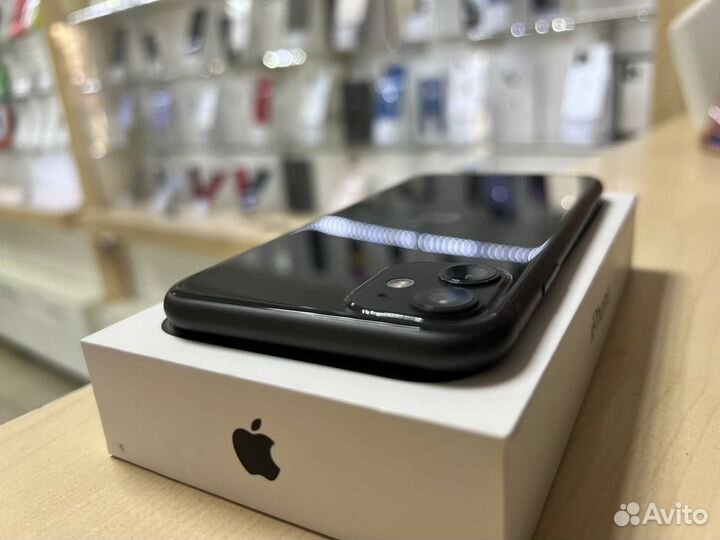 iPhone 11, 128 ГБ
