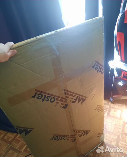 Стол пристенный