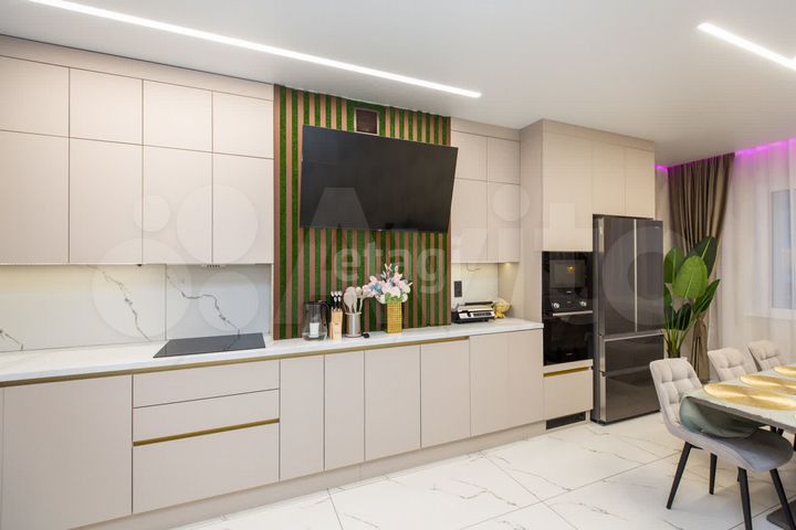 3-к. квартира, 88 м², 11/16 эт.