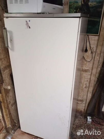 Холодильник бу маленький высота 1. 45
