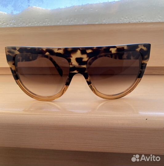 Солнцезащитные очки Celine