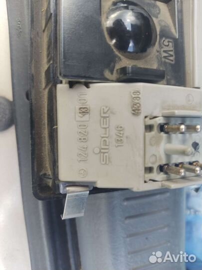 Плафон освещения мерседес 124