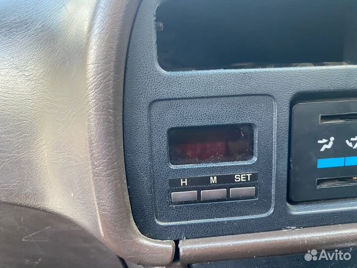 Часы Toyota Carina 170