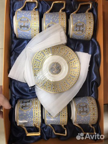 Набор чашек с блюдцами