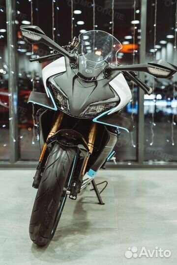 Мотоцикл cfmoto 450SR