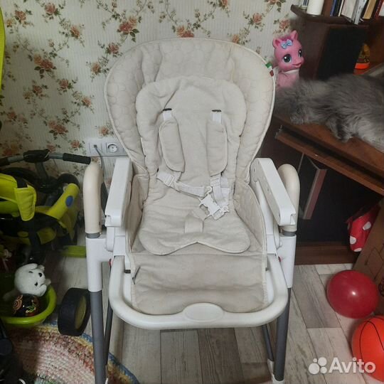 Детский стульчик для кормления