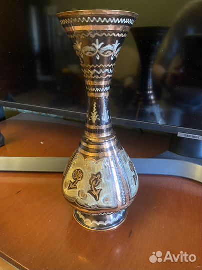 Ваза металлическая