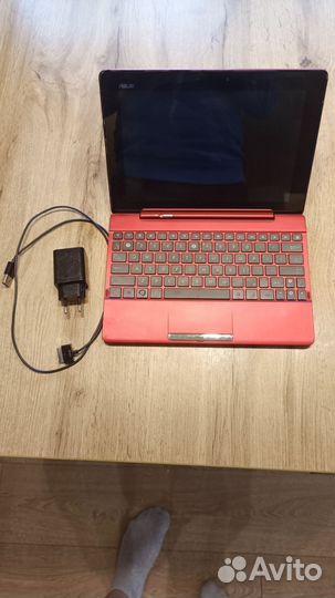 Планшет Asus Transformer TF300T