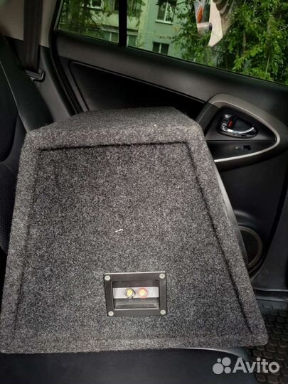 Сабвуфер в закрытом корпусеMTX RT12-04 box