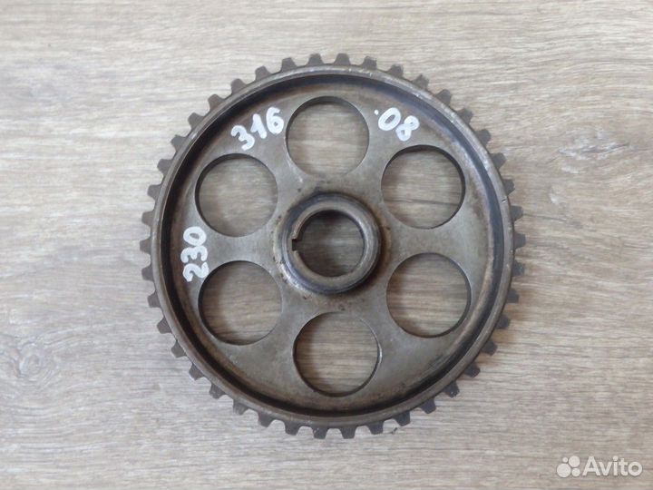 Шестерня (шкив) распредвала 2108