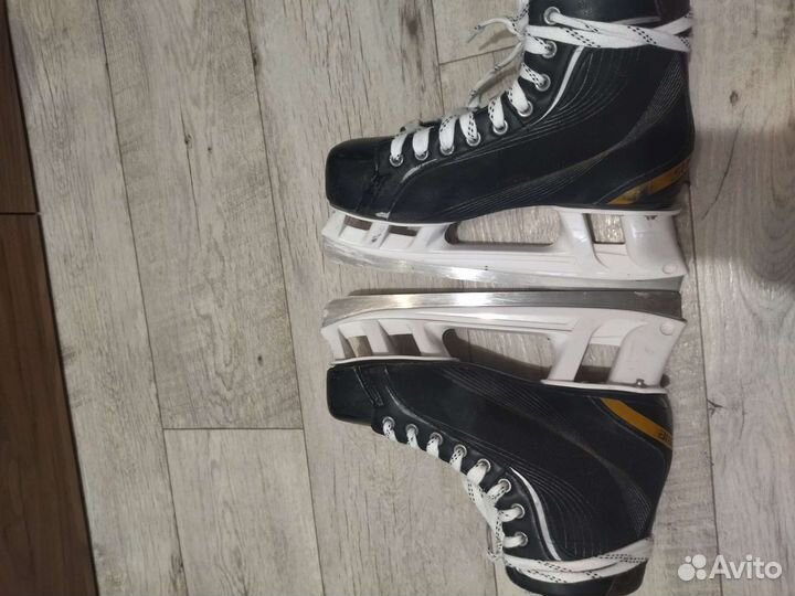Хоккейные коньки bauer