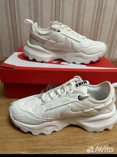 Кроссовки nike TC 7900
