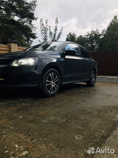 Volkswagen Polo 1.6 МТ, 2012, 338 000 км