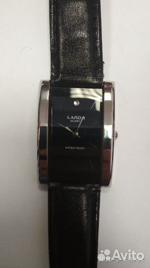 Часы кварцевые