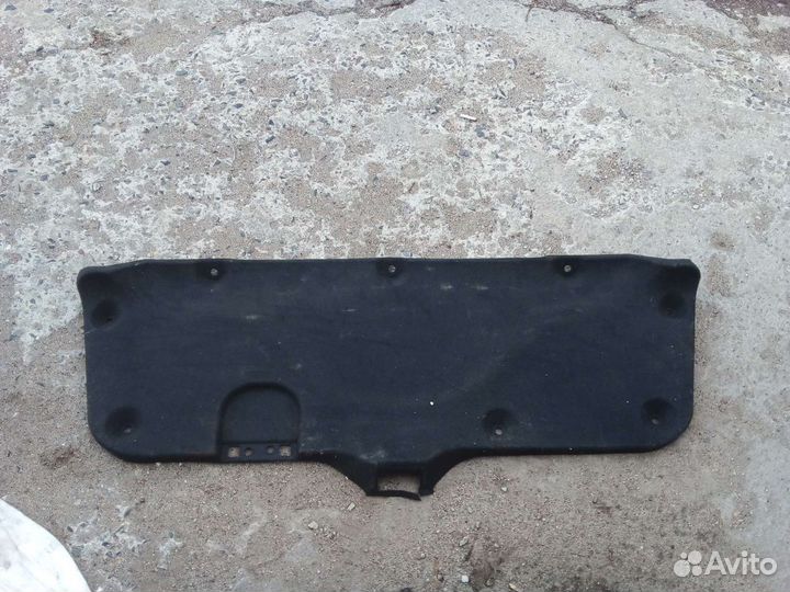 Обшивка крышки багажника kia Rio 3