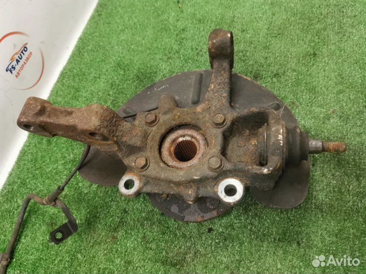 Кулак передний правый Dodge Journey 2.4 ED3 2010