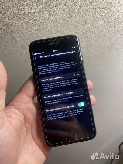 iPhone 8, 64 ГБ