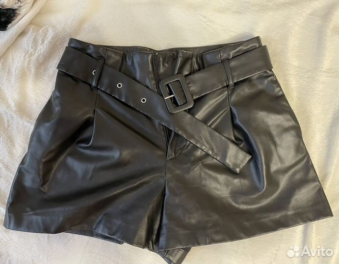 Шорты из эко кожи zara