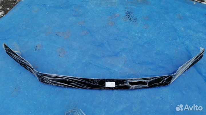 Спойлер капота Toyota Land Cruiser 200 2015 года