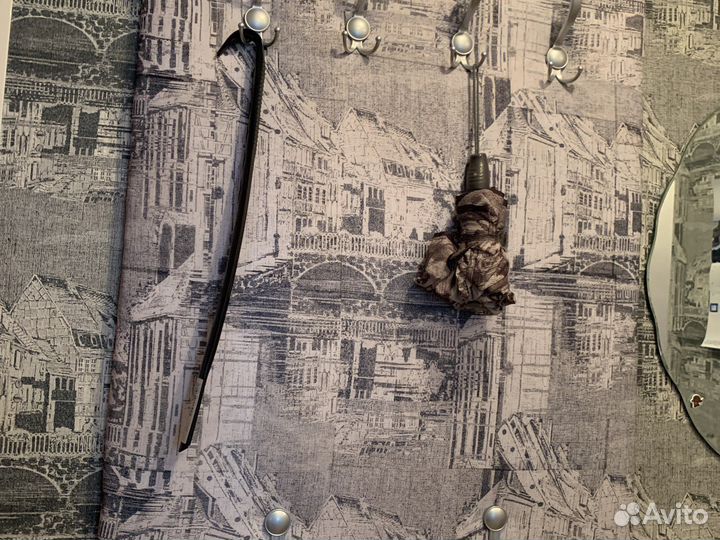 Вешалка в прихожую