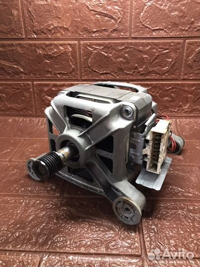 Двигататель стиральной машины Haier