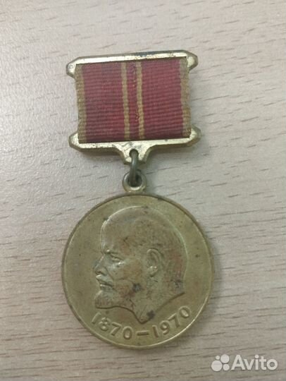 Продам значки