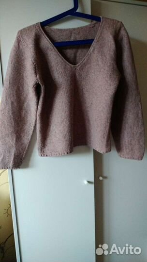 Пуловер женский ручной работы