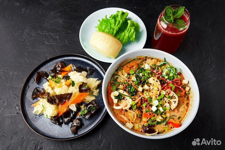 Требуются официант