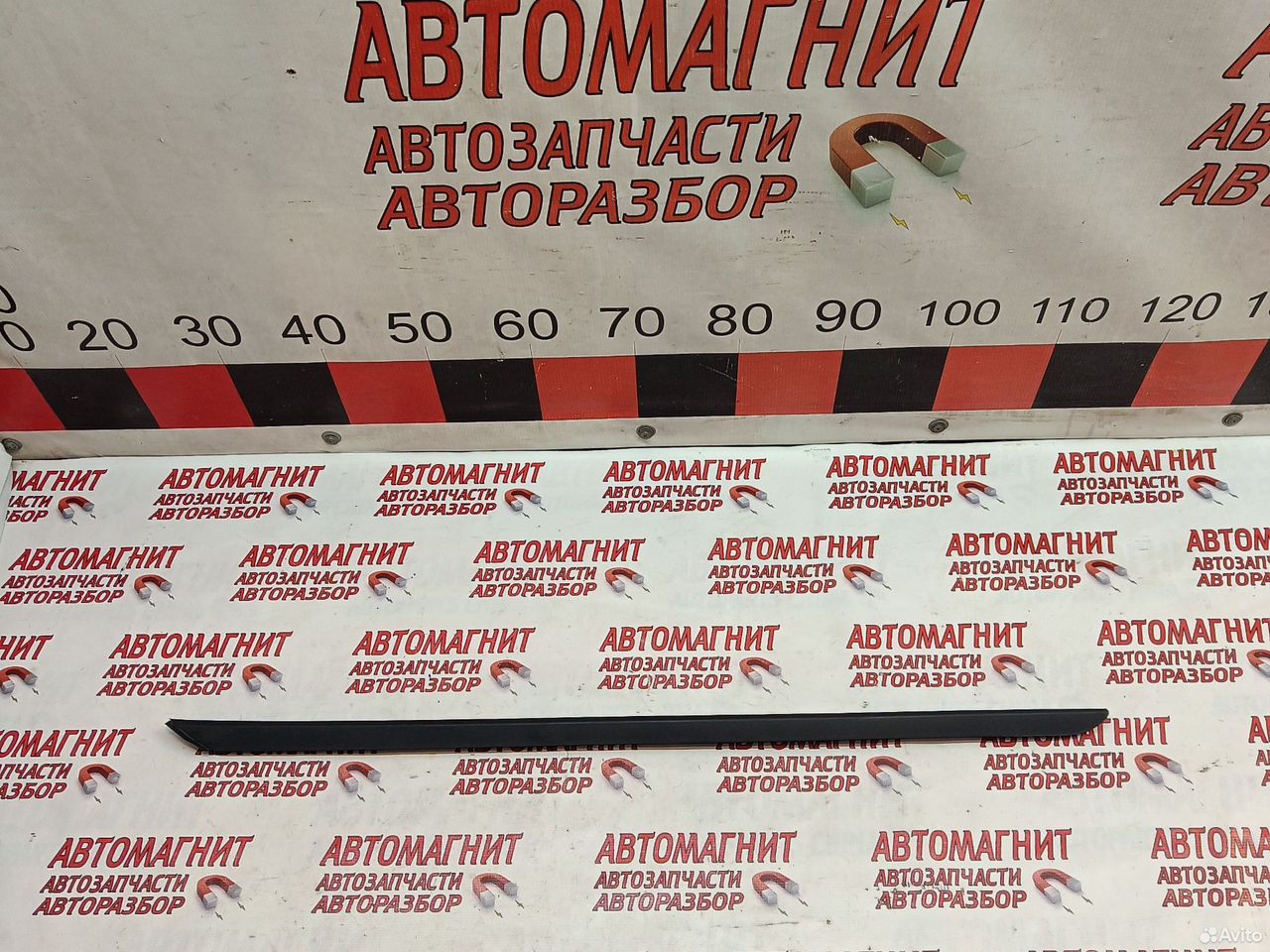 Накладка лобового стекла левая Voyah Free