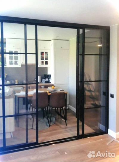 Раздвижная перегородка с матовым стеклом