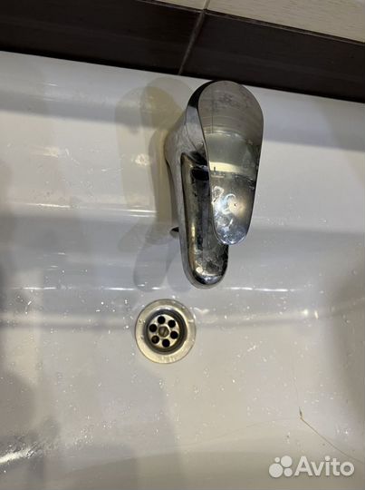 Тумба с раковиной для ванной