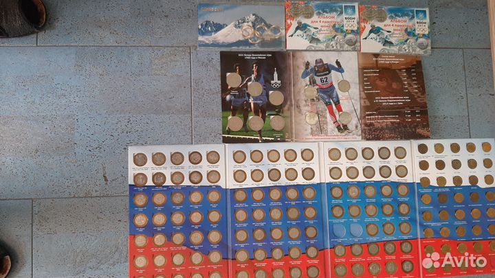 Памятные наборы монет, коллекции медалей