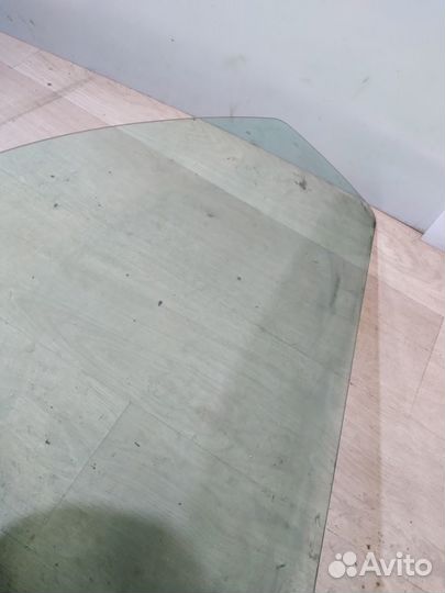 Стекло переднее правое Ford Focus 1 USA седан 2.0