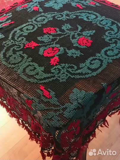 Старинная скатерть вышивка по сетке