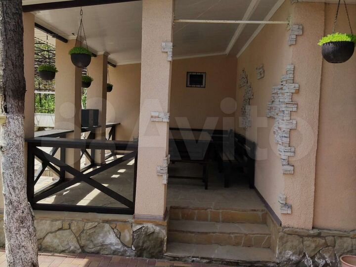 Дом 170 м² на участке 6 сот.