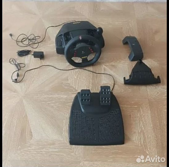 Руль Logitech Momo racing