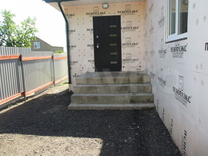 Коттедж 98 м² на участке 5 сот.