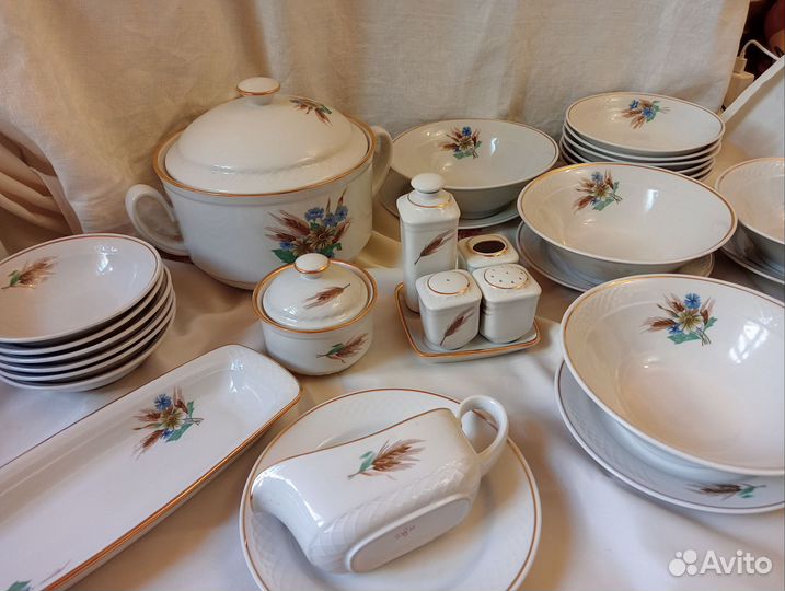 Столовый сервиз, набор ложек, кофейный сервиз