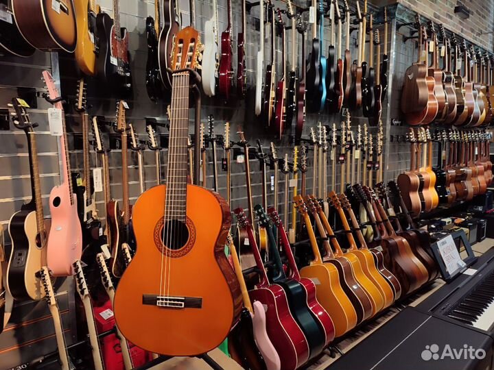 Yamaha C80 - классическая гитара