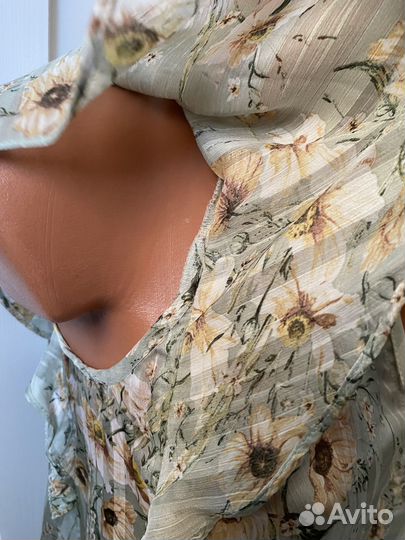 Блузка женская hm с коралловыми пуговицами