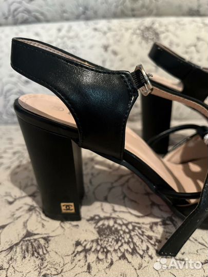 Босоножки женские 38 размер