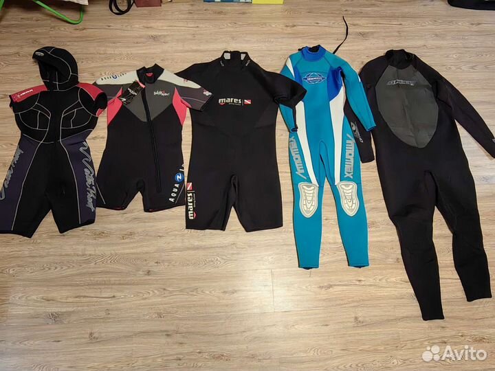 Гидрокостюмы разные
