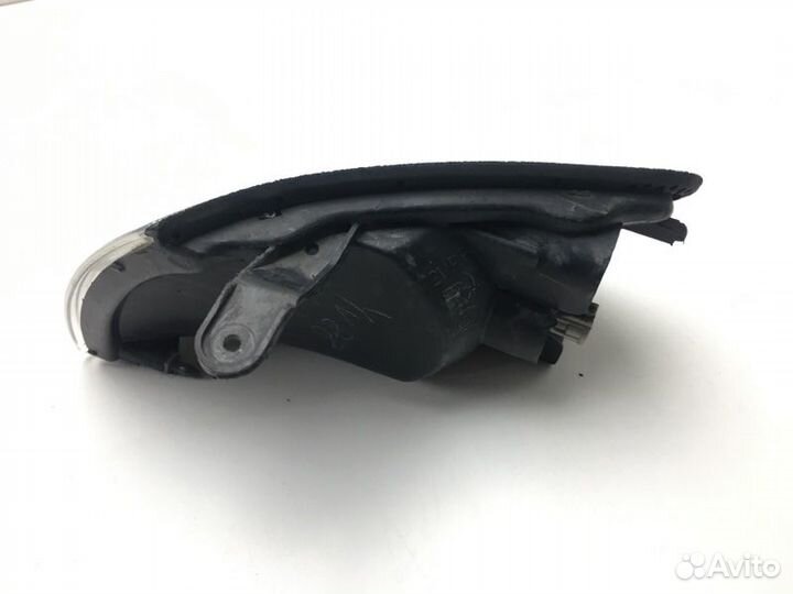 Габарит передний правый Toyota Caldina CT190G 2CT