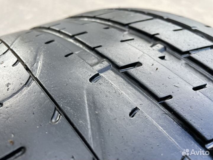 Pirelli P Zero 255/35 R19