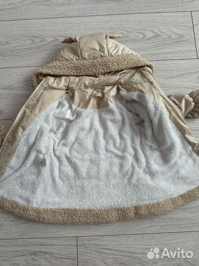 Продам детскую девочковую куртку весна/осень