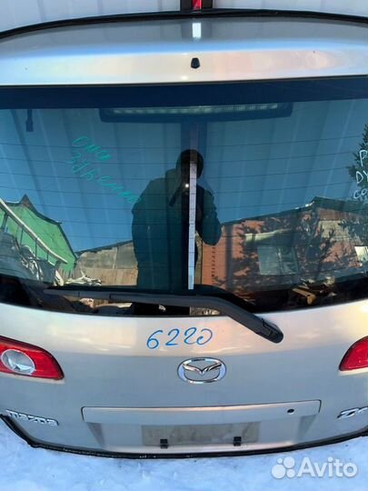 Дверь багажника задняя Mazda Demio DY3R