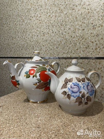 Фарфоровый чайник