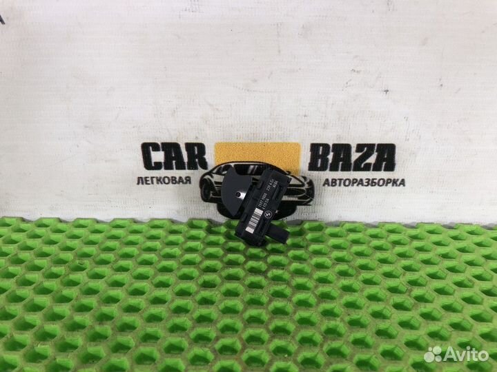 Кнопка стеклоподъемника BMW X1